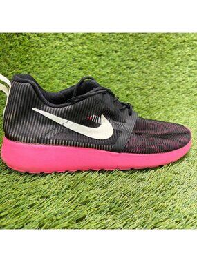 Nike Roshe One Flight Weight Girls Size 7Y Black Pink Running Shoes Sneakers